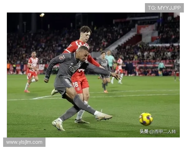 姆巴佩双响贝林厄姆建功皇马四球大胜巴伦西亚巩固领先态势强劲展