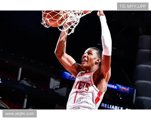 阿夫迪亚快攻引爆比赛节奏夏普追身三分再掀场上猛烈进攻高潮场面