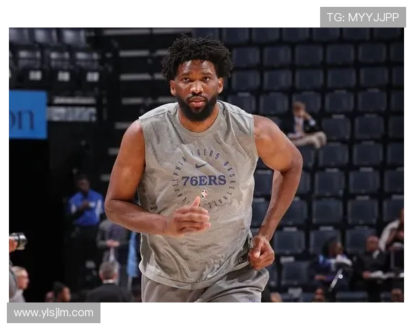 乔治参与合练展现状态恩比德单独进行力量与体能训练