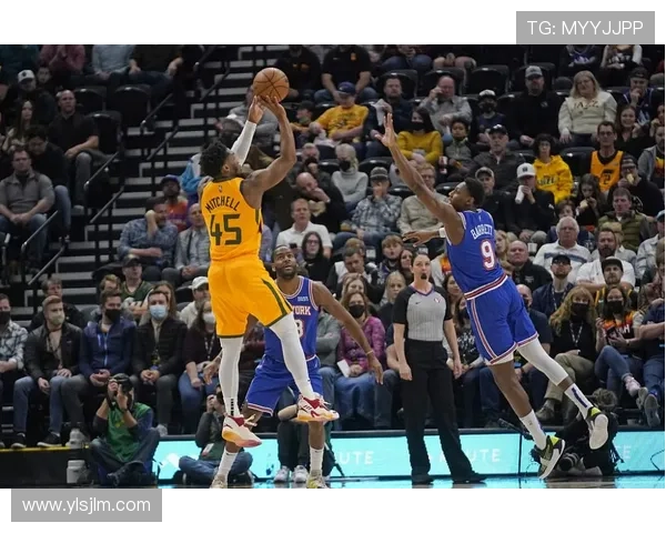 米罗统治篮板芬奇感慨惨败每个球都被他抢走 米罗统治篮板芬奇感慨惨败每个球都被他抢走